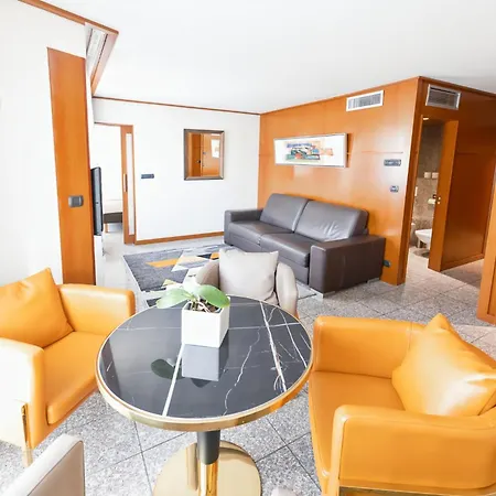 Goldstar Resort & Suites-3